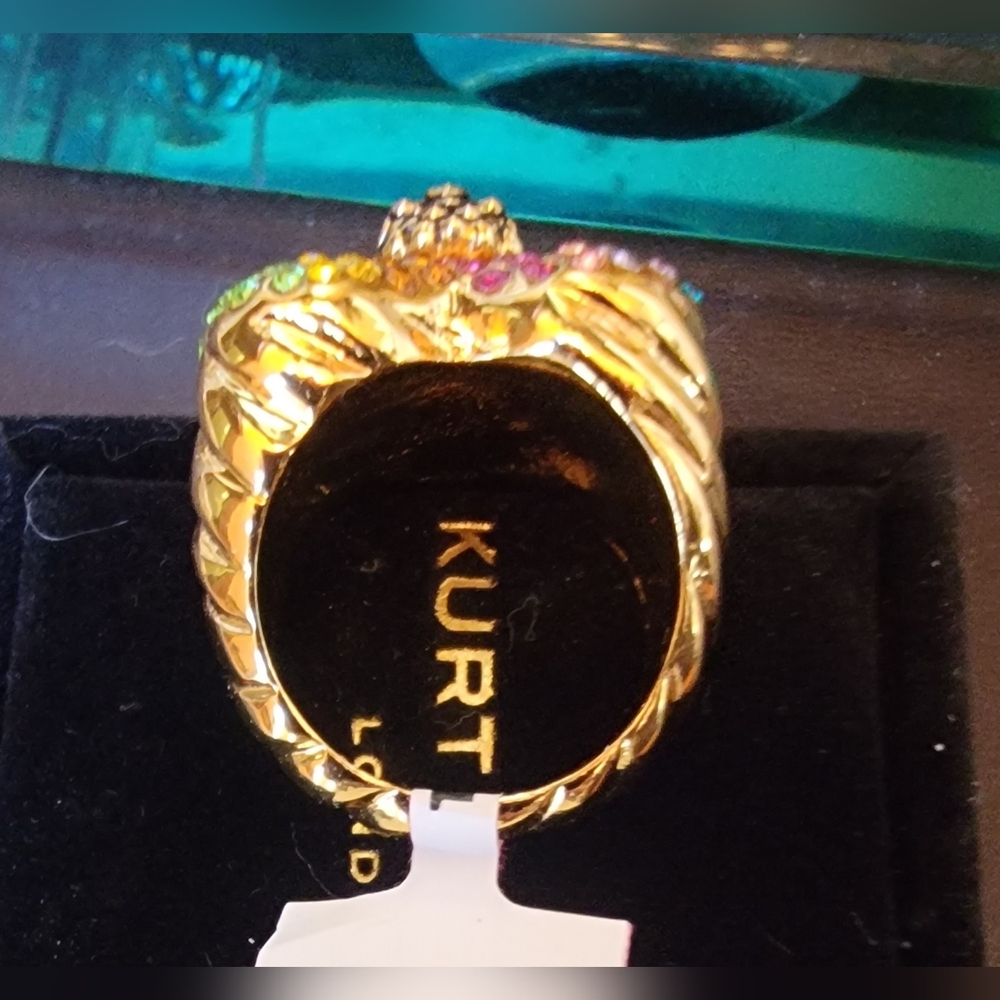 NWT KURT GEIGER LONDON RAINBOW HEART EAGLE HEAD COCKTAIL RING 8 - Picture 4 of 11